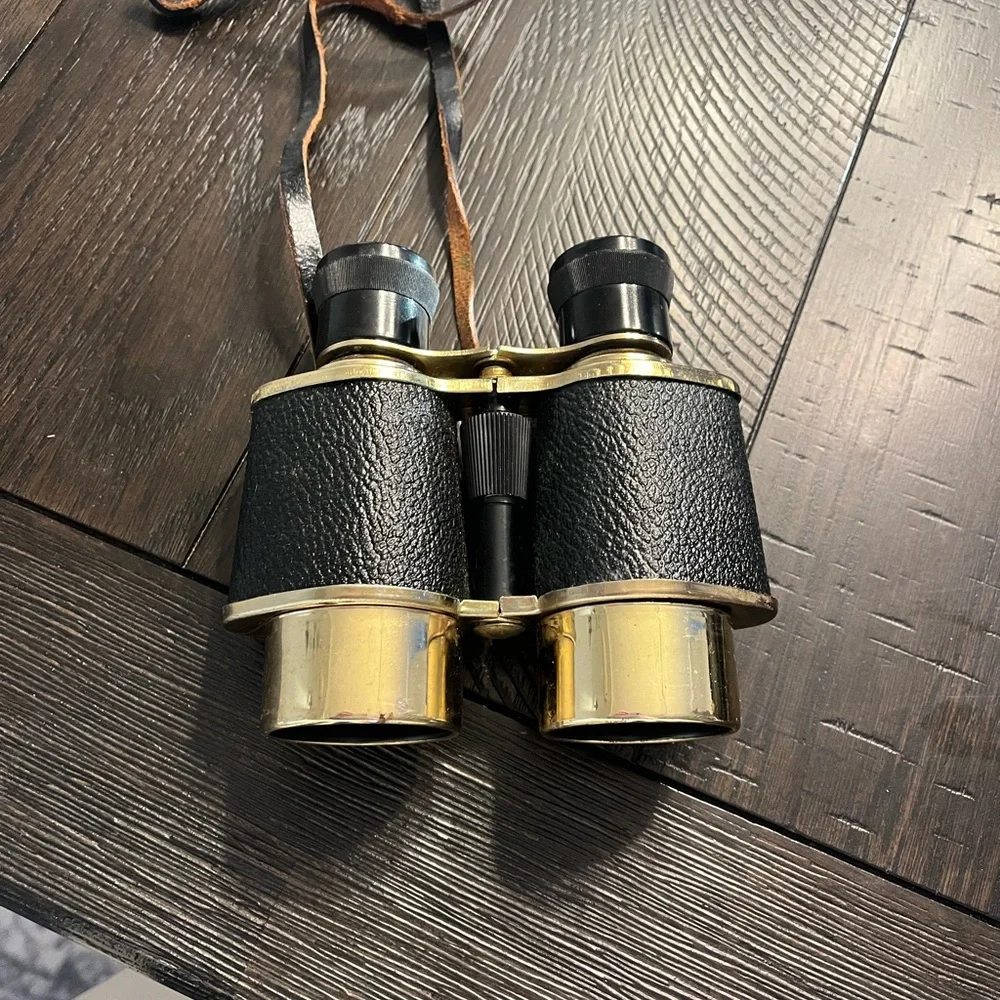Vintage war era, unbranded 4x40 opera Theatre event binoculars with case